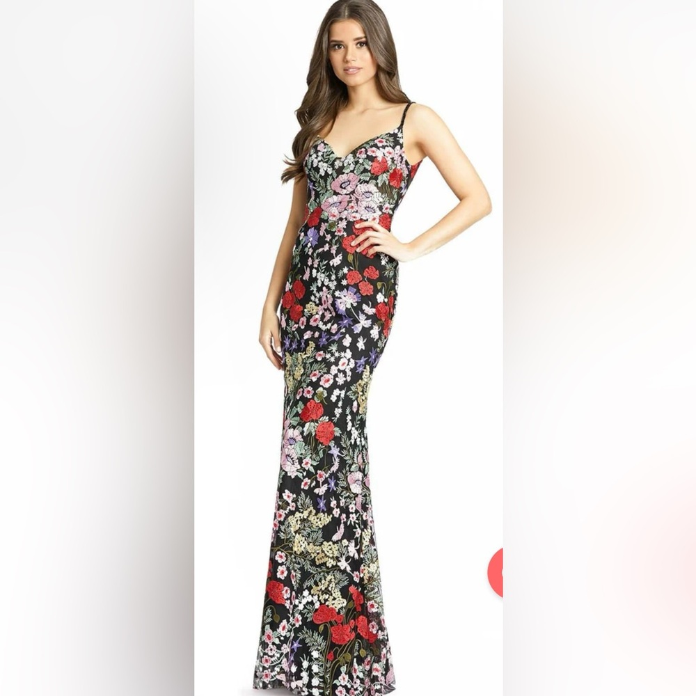 Mac Duggal embroidered lace floral sweetheart gown size 10 style 67473